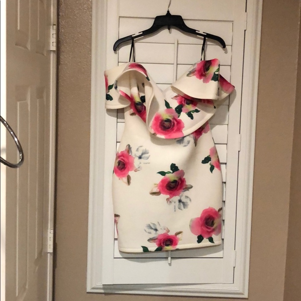 Mini flower dress